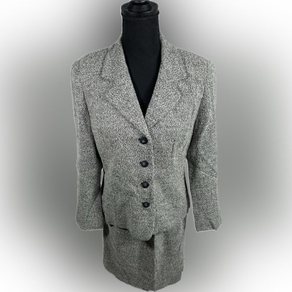 Talbots Women’s 2 Piece Blazer & Skirt Set Petite Size 8P Wool Blend.